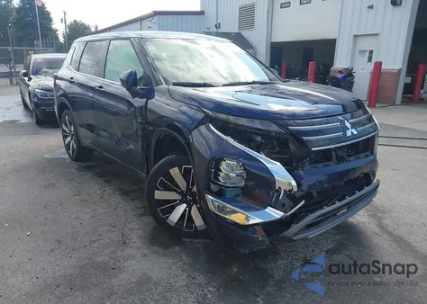 2025 Mitsubishi Outlander Se 2.5 2Wd z USA, uszkodzony, nr VIN JA4J3VA87SZ015679